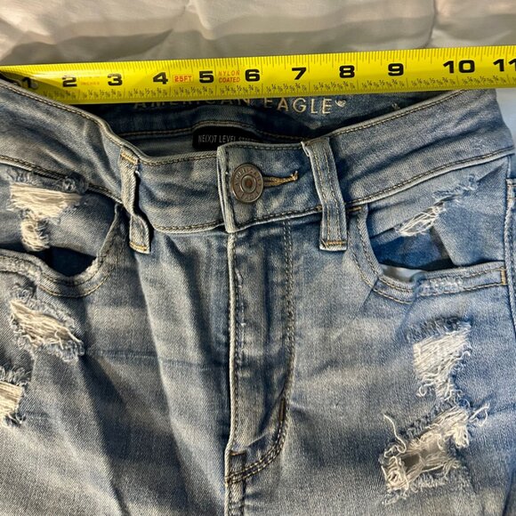 Light-Wash American Eagle Jeans Size 0 Regular Inseam 25 inches straight - Picture 4 of 11